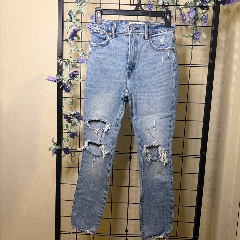 Abercrombie & Fitch Ripped Boyfriend Jeans